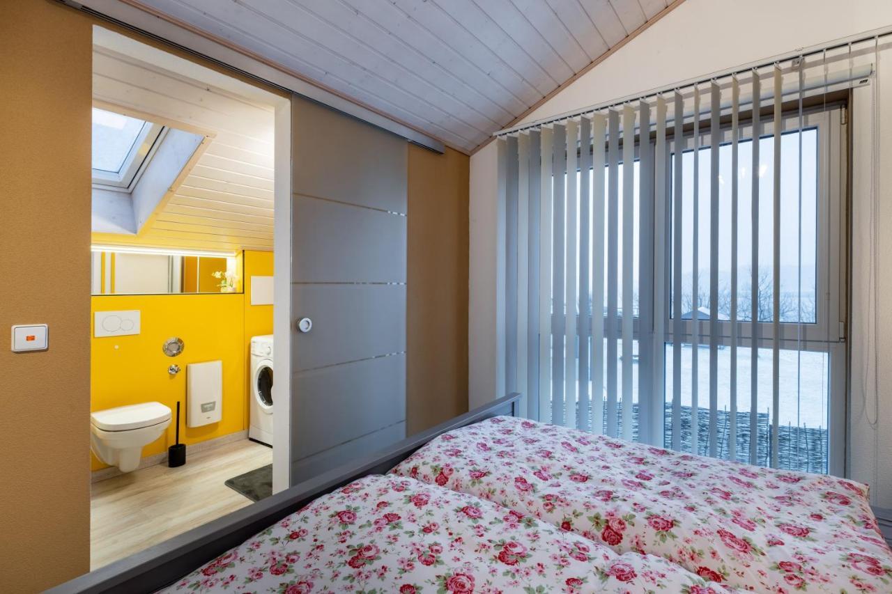 Gemuetliche Ferienwohnung Mit Panoramablick Muttensweiler Eksteriør bilde